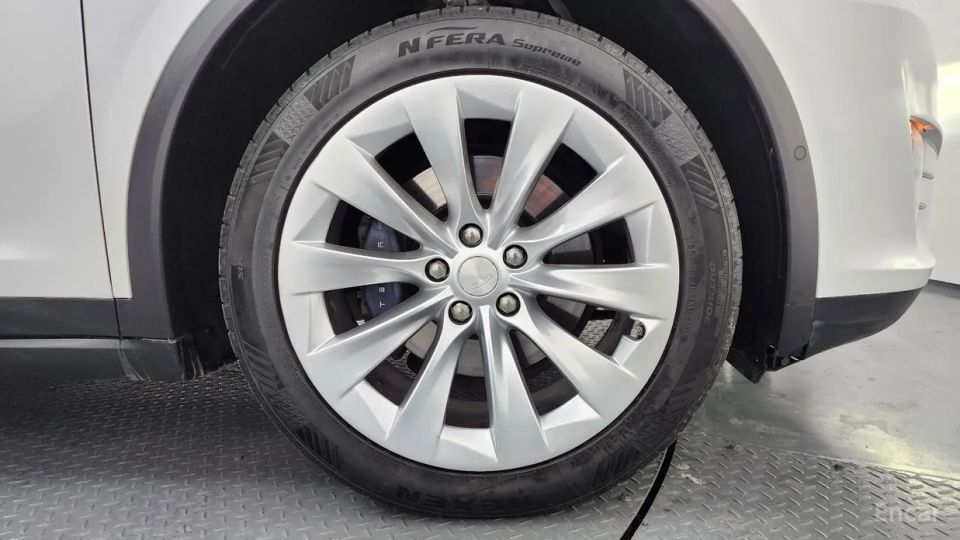 Tesla model-x