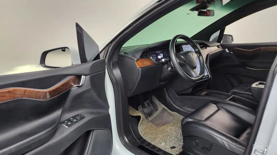 Tesla model-x