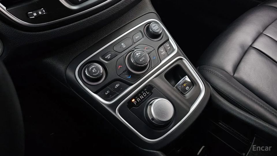 Chrysler 200