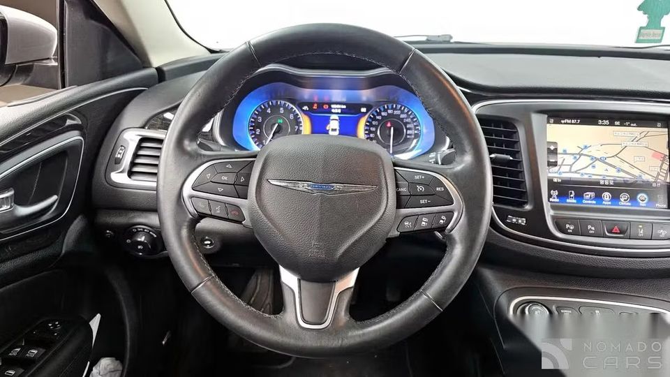 Chrysler 200