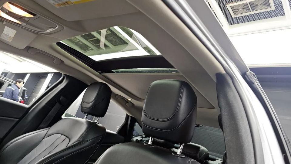 Chrysler 200