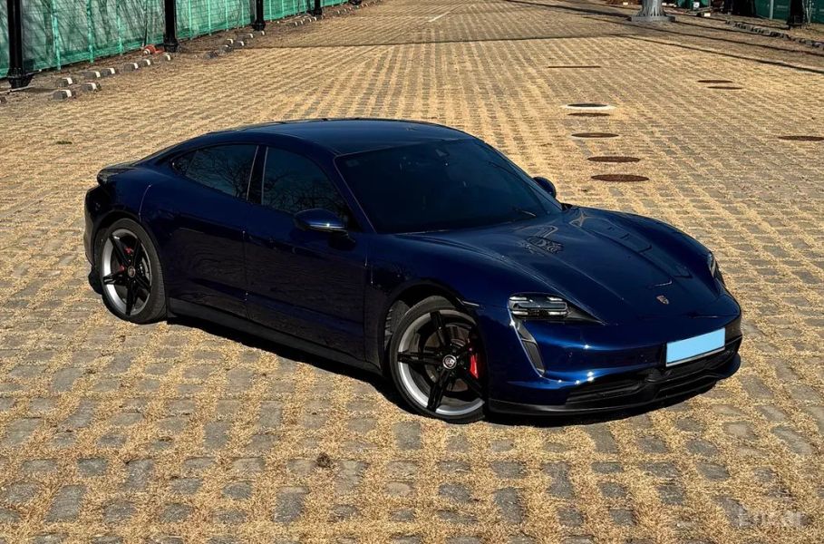 Porsche Taycan