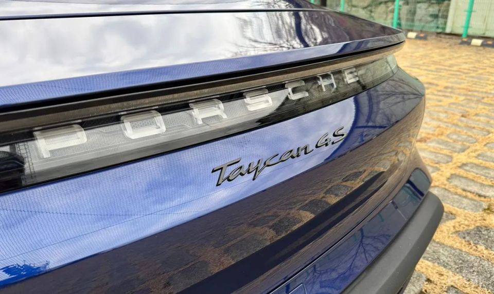 Porsche Taycan