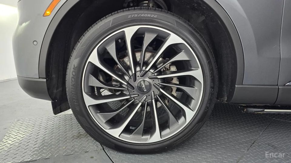 Lincoln Aviator