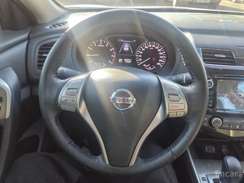 Nissan altima