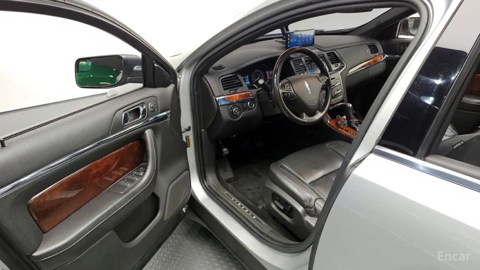 Lincoln MKS