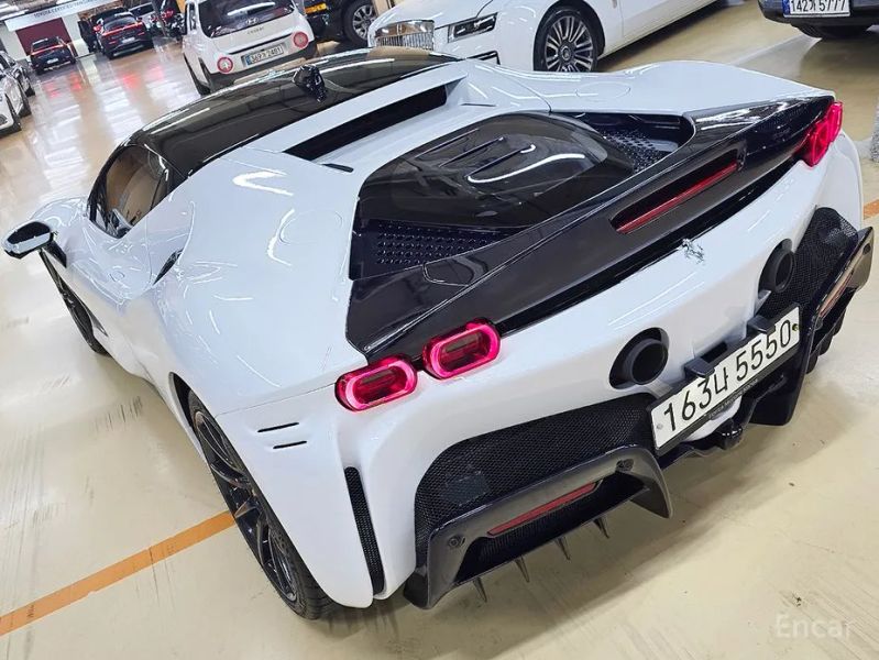 Ferrari SF90