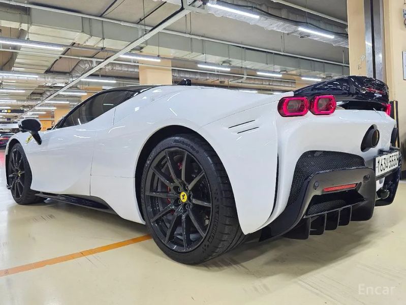 Ferrari SF90