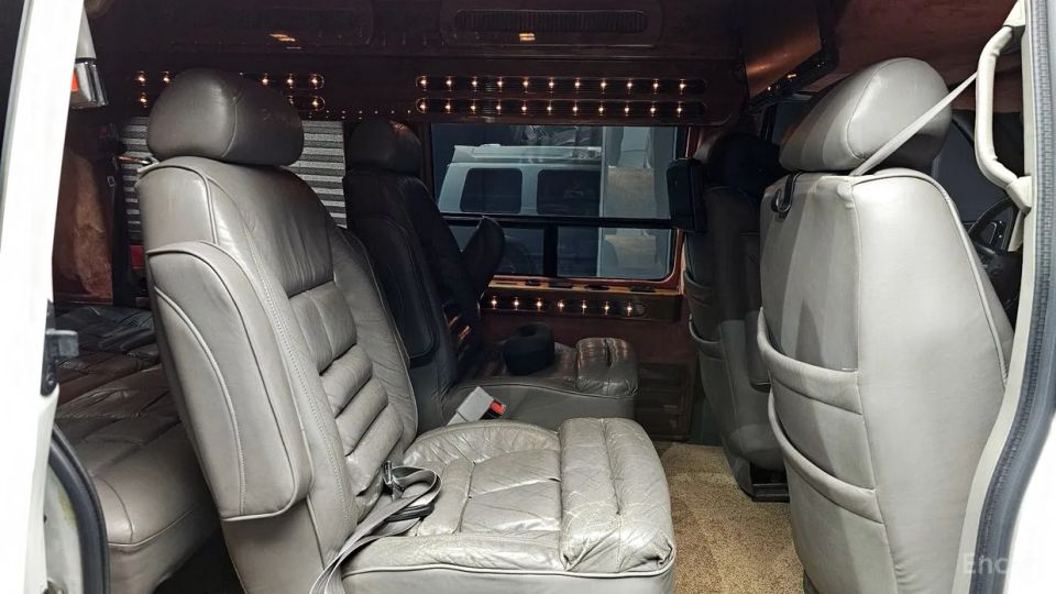 Chevrolet Astro Van