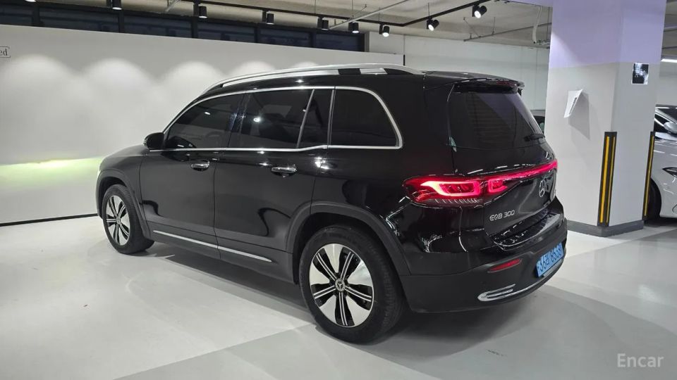 Mercedes-Benz EQB