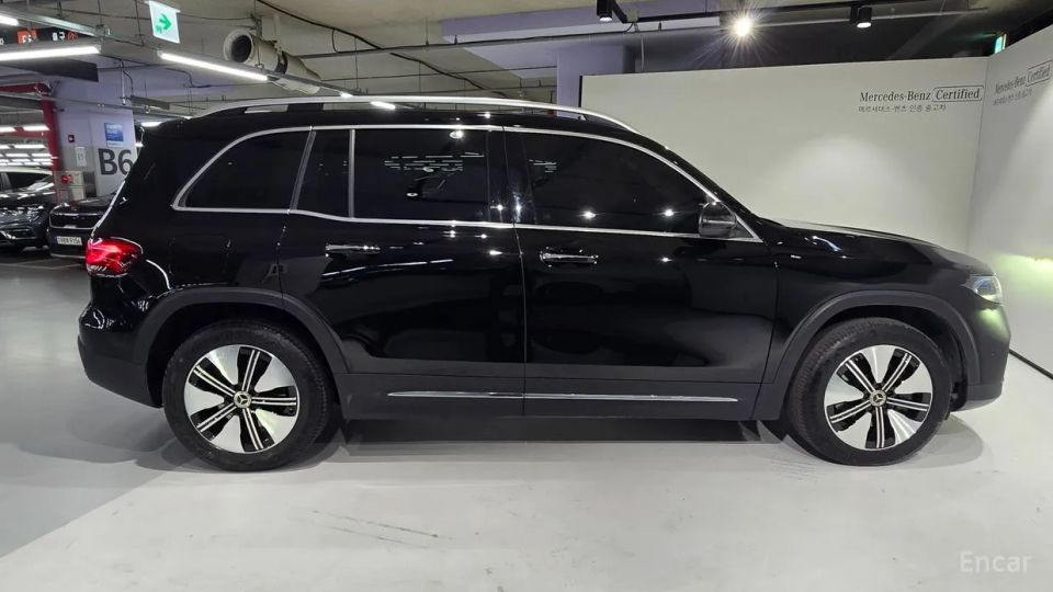 Mercedes-Benz EQB