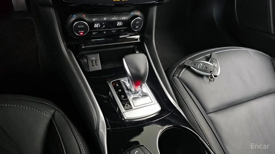 Infiniti Q30
