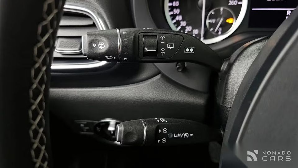 Infiniti Q30