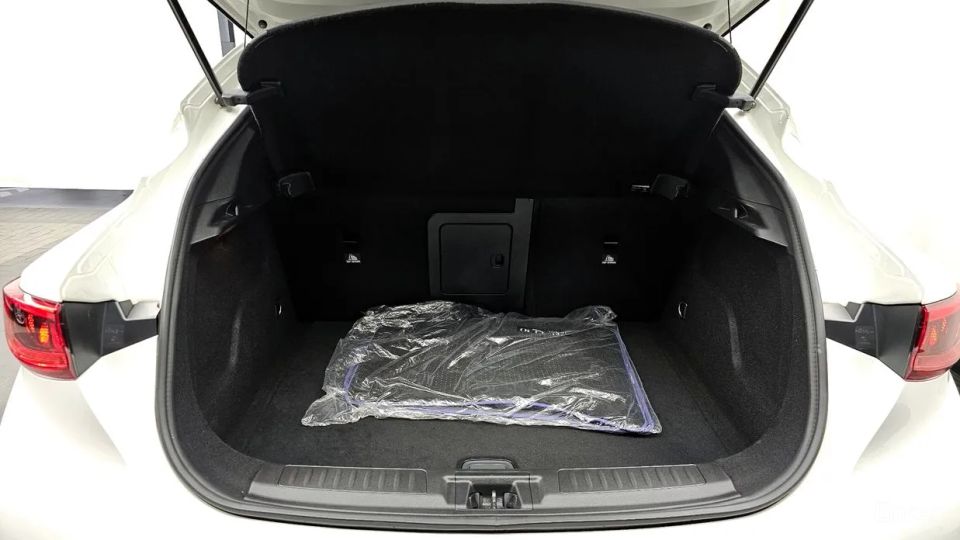 Infiniti Q30