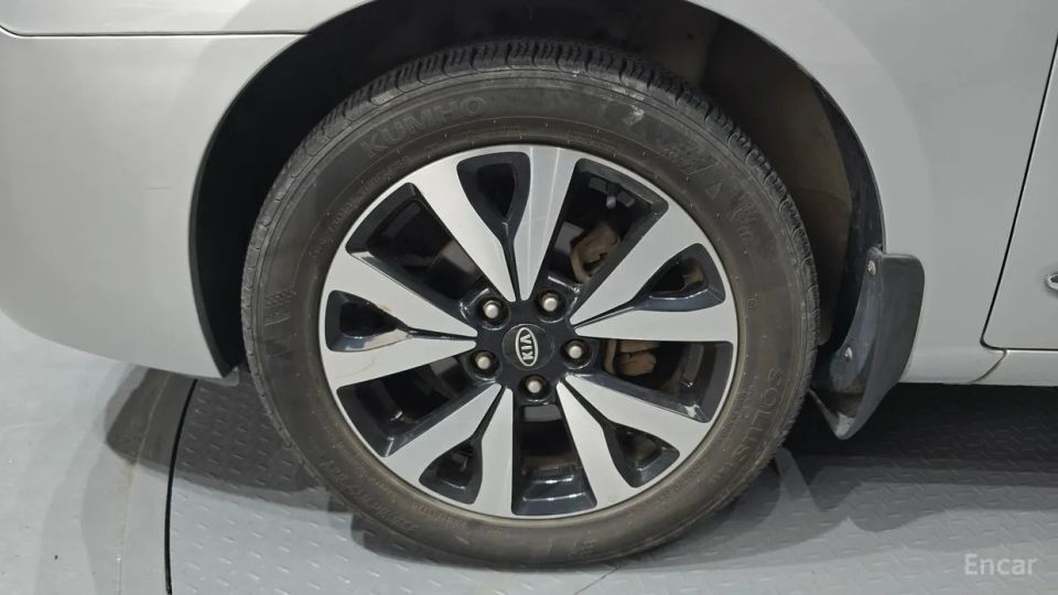 Kia Carens