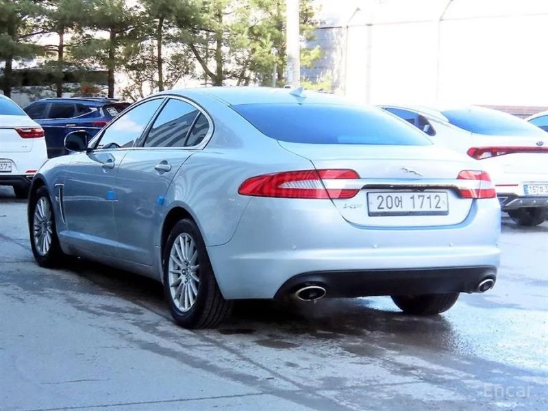 Jaguar xf