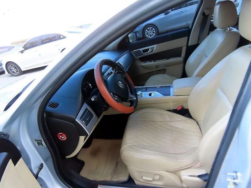 Jaguar xf