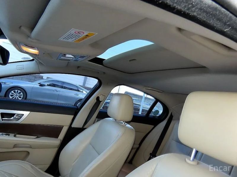 Jaguar xf