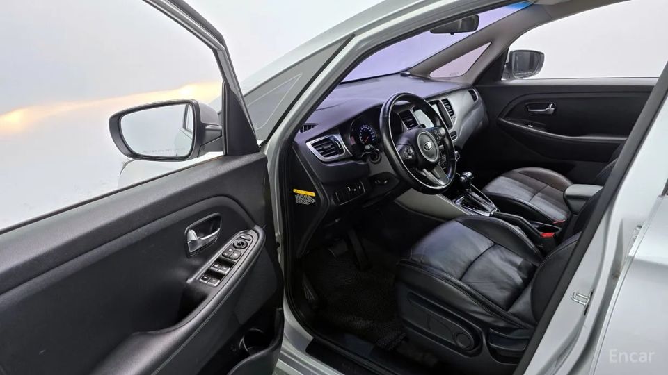 Kia Carens