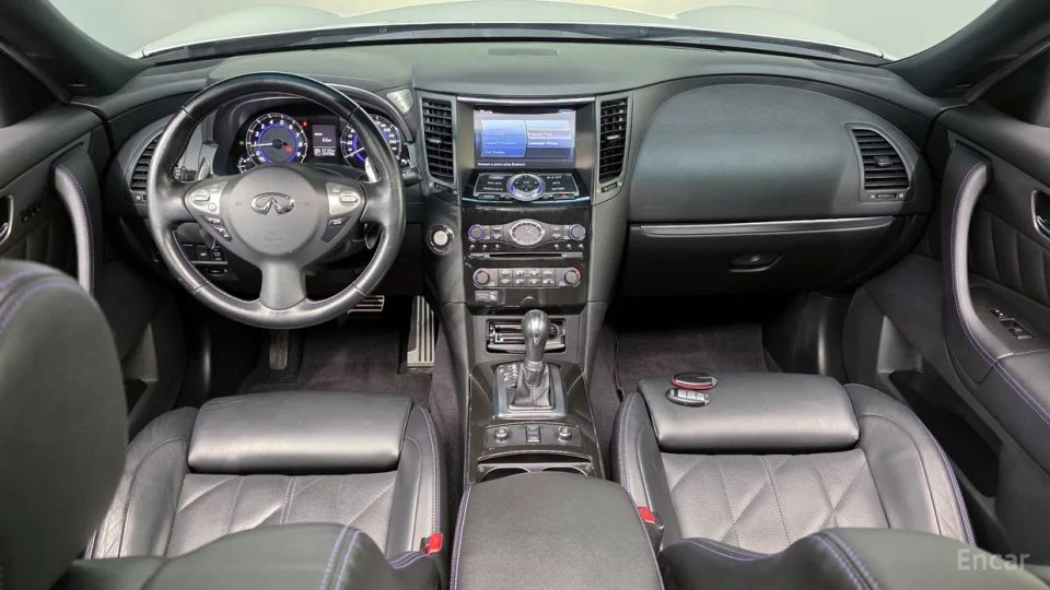 Infiniti QX70