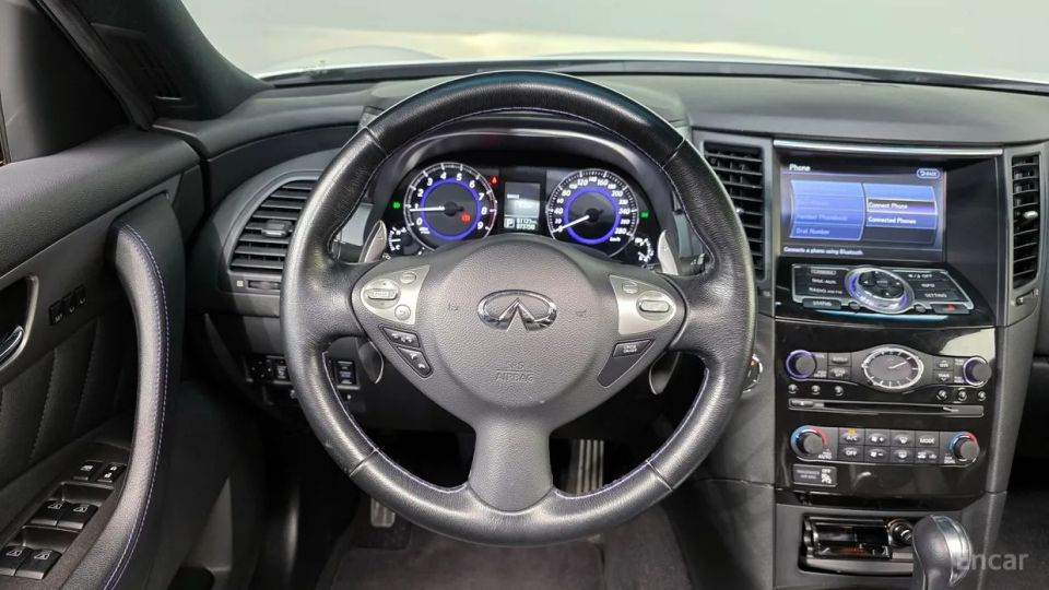 Infiniti QX70