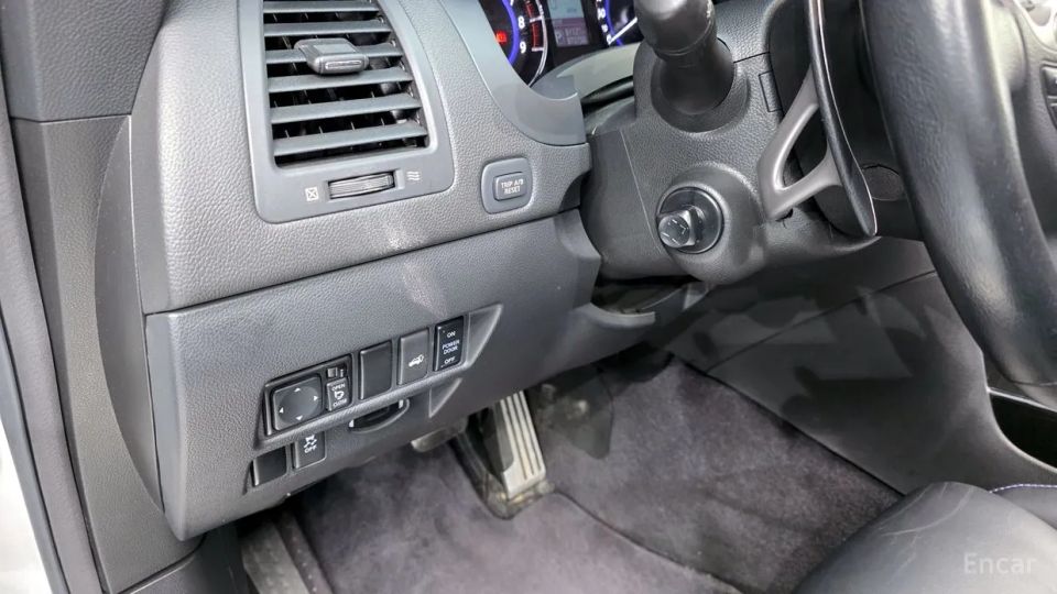 Infiniti QX70