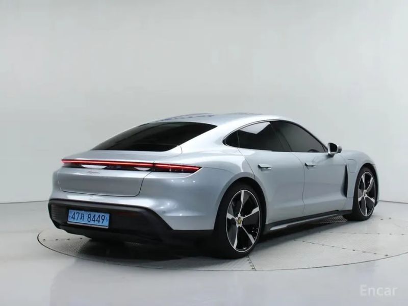 Porsche Taycan