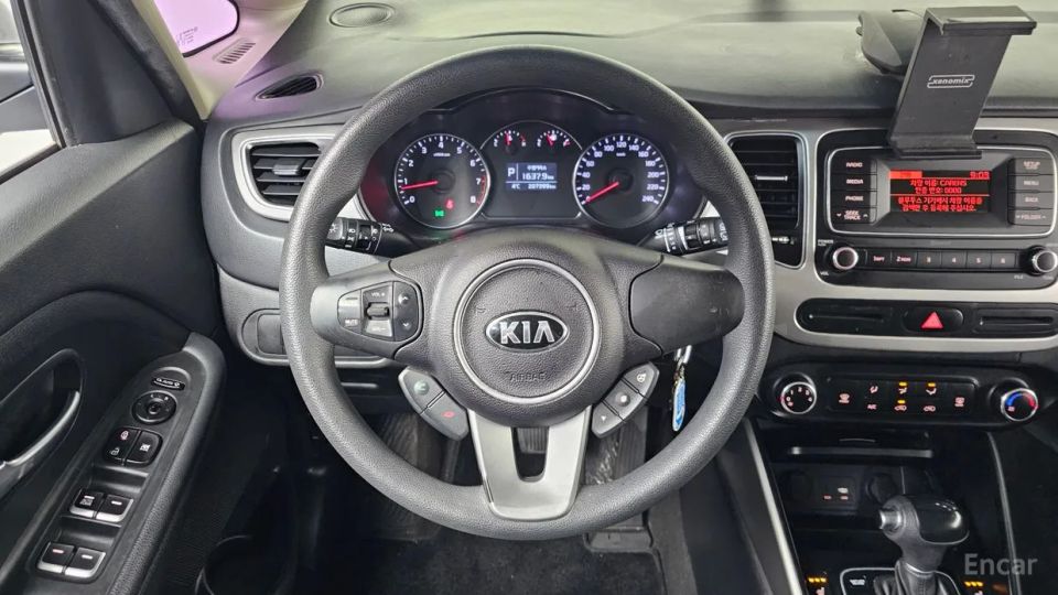 Kia Carens