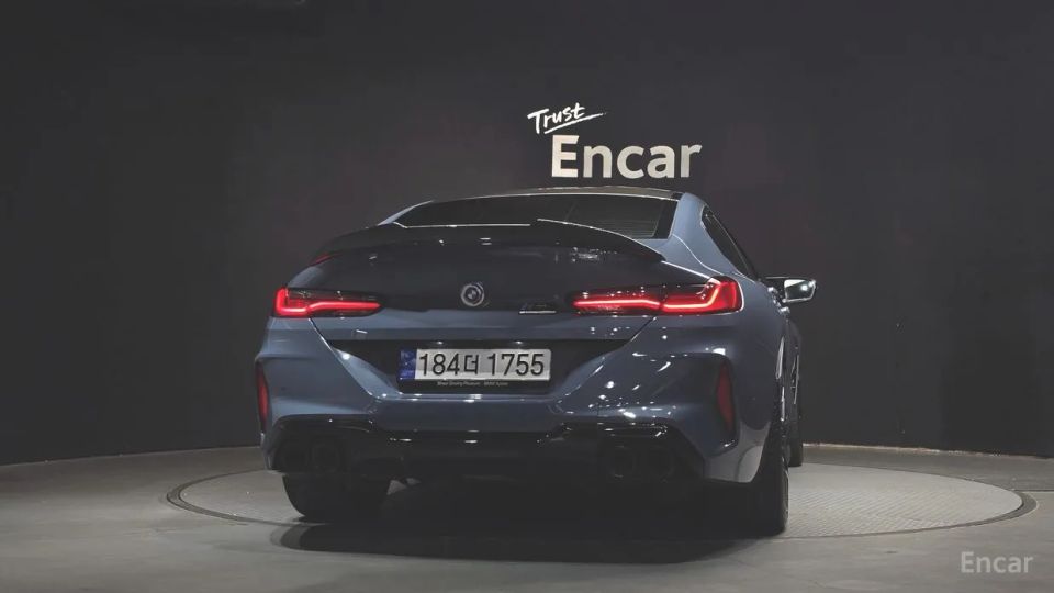 BMW M8