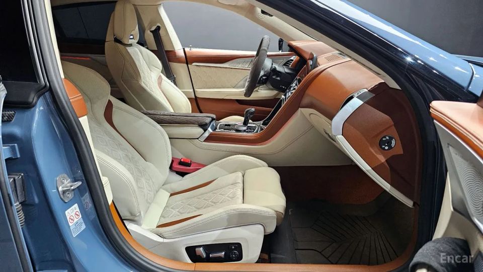 BMW M8