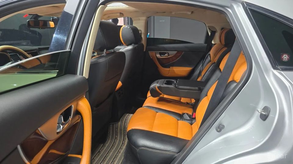 Infiniti FX