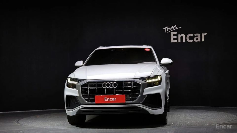 Audi Q8
