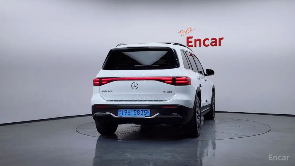 Mercedes-Benz EQB