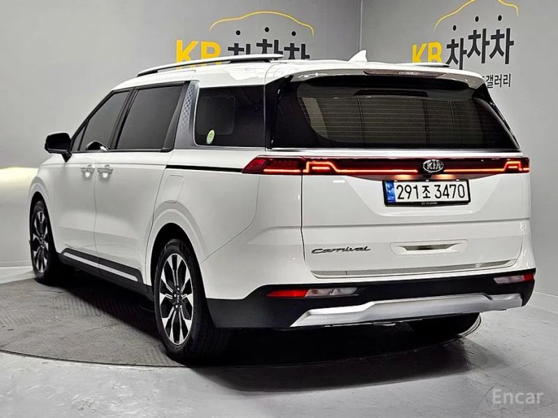 Kia Canival