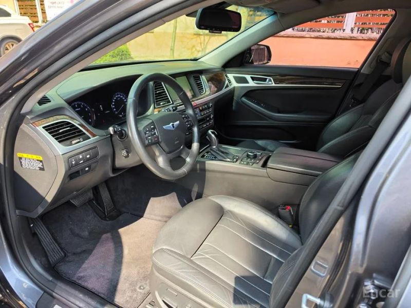Hyundai Genesis