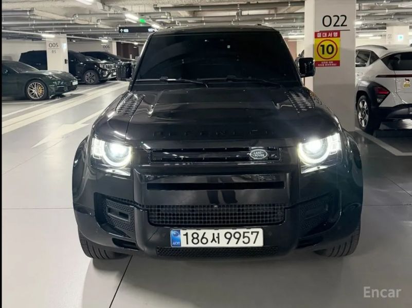 Land Rover Defender