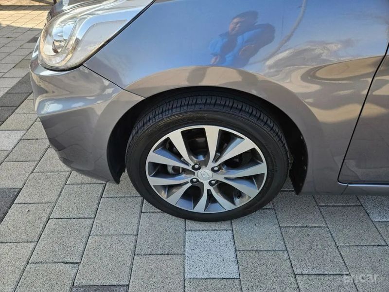 Hyundai Accent