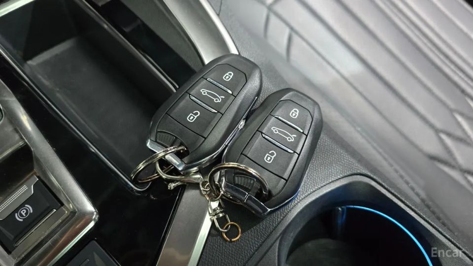 Peugeot 5008