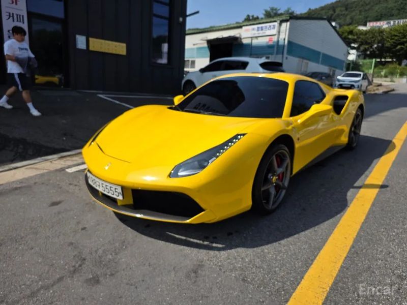 Ferrari 488