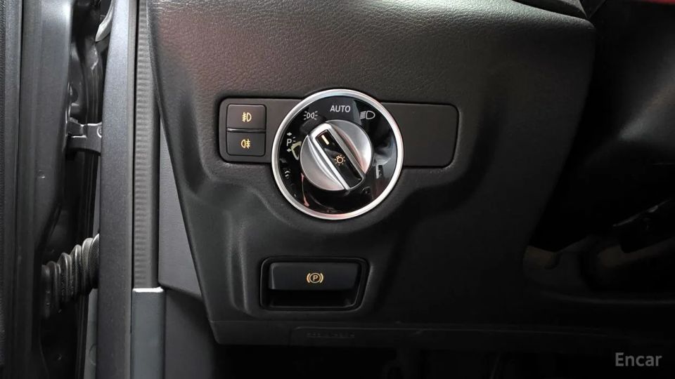 Infiniti Q30