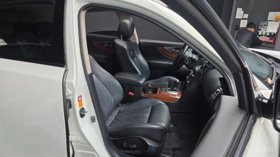 Infiniti FX