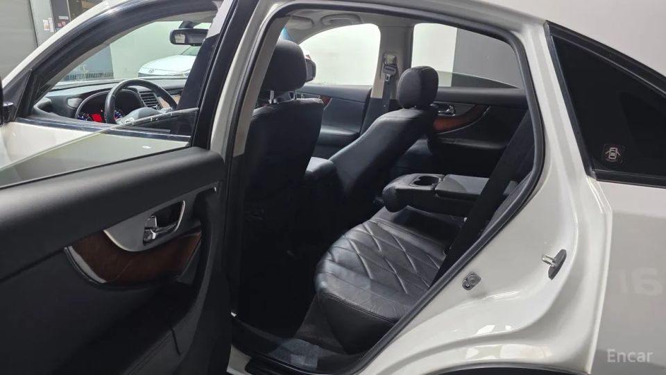 Infiniti FX