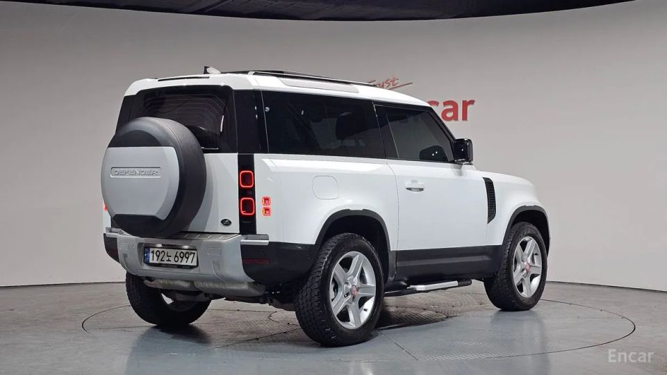 Land Rover Defender