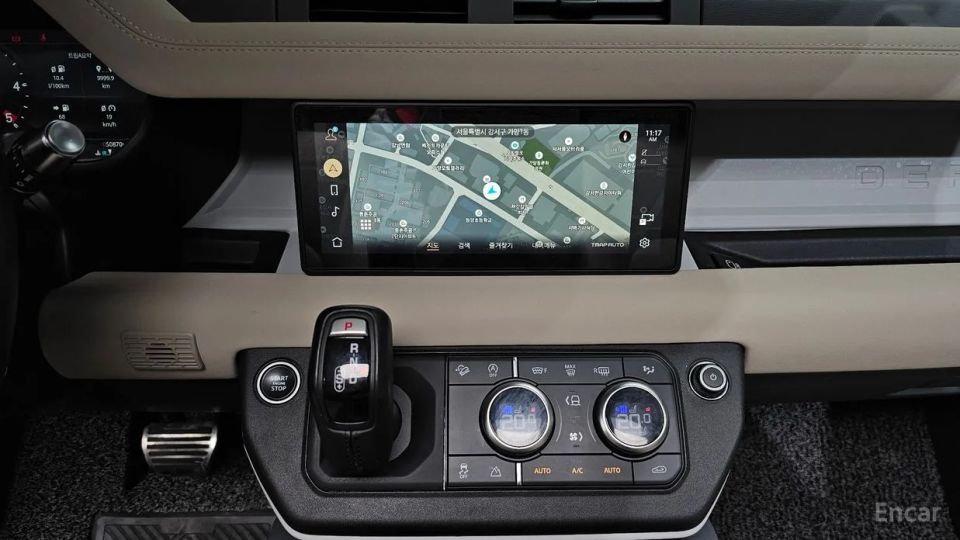 Land Rover Defender