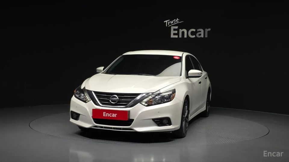 Nissan altima