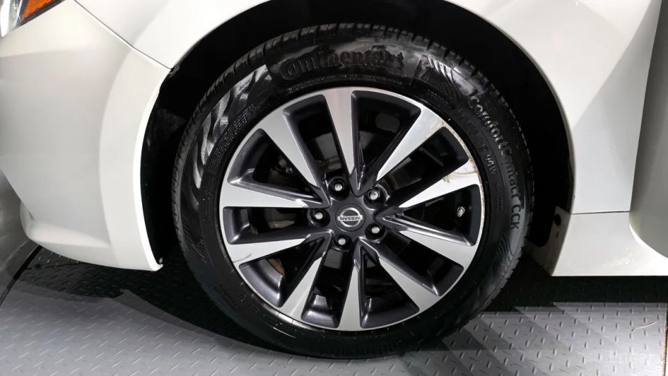 Nissan altima