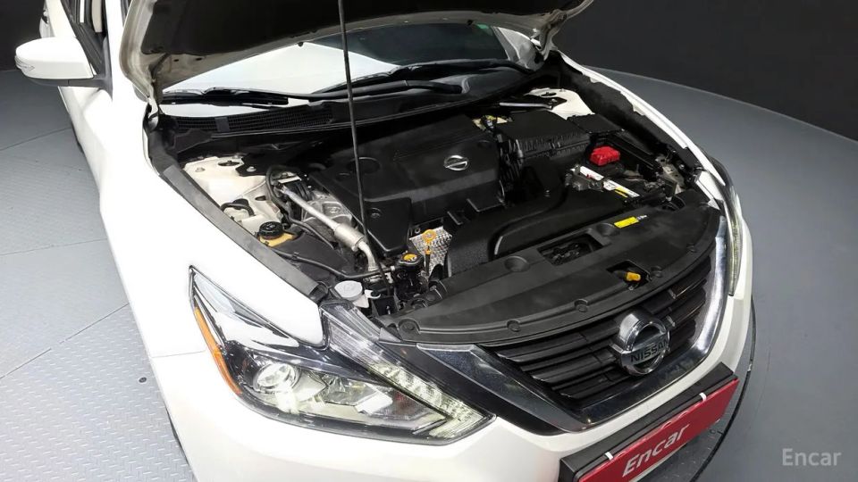 Nissan altima