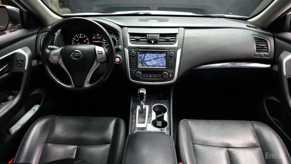 Nissan altima
