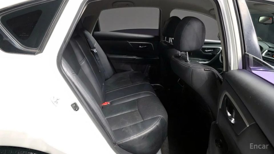Nissan altima