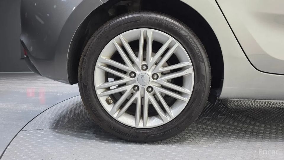 Kia Carens
